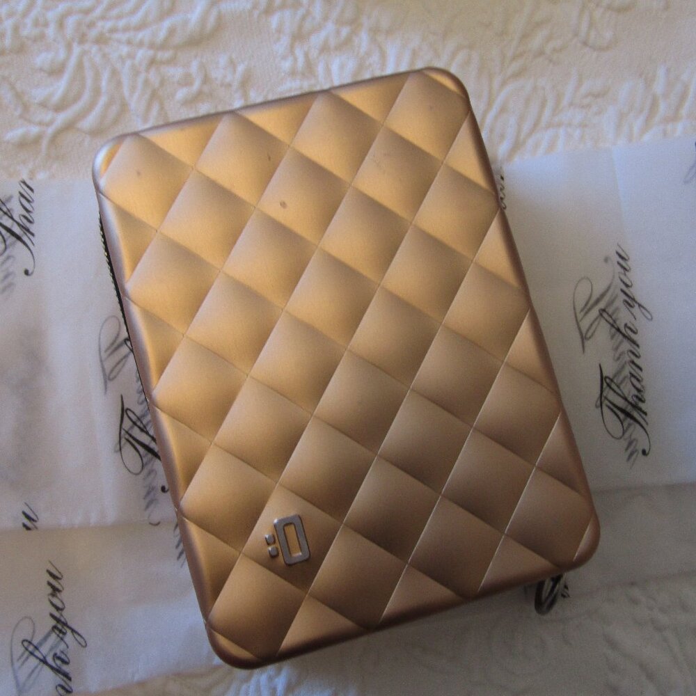 OGON Swedish RFID Credit Card & Passport Protector Wallet--Used--Excellent!